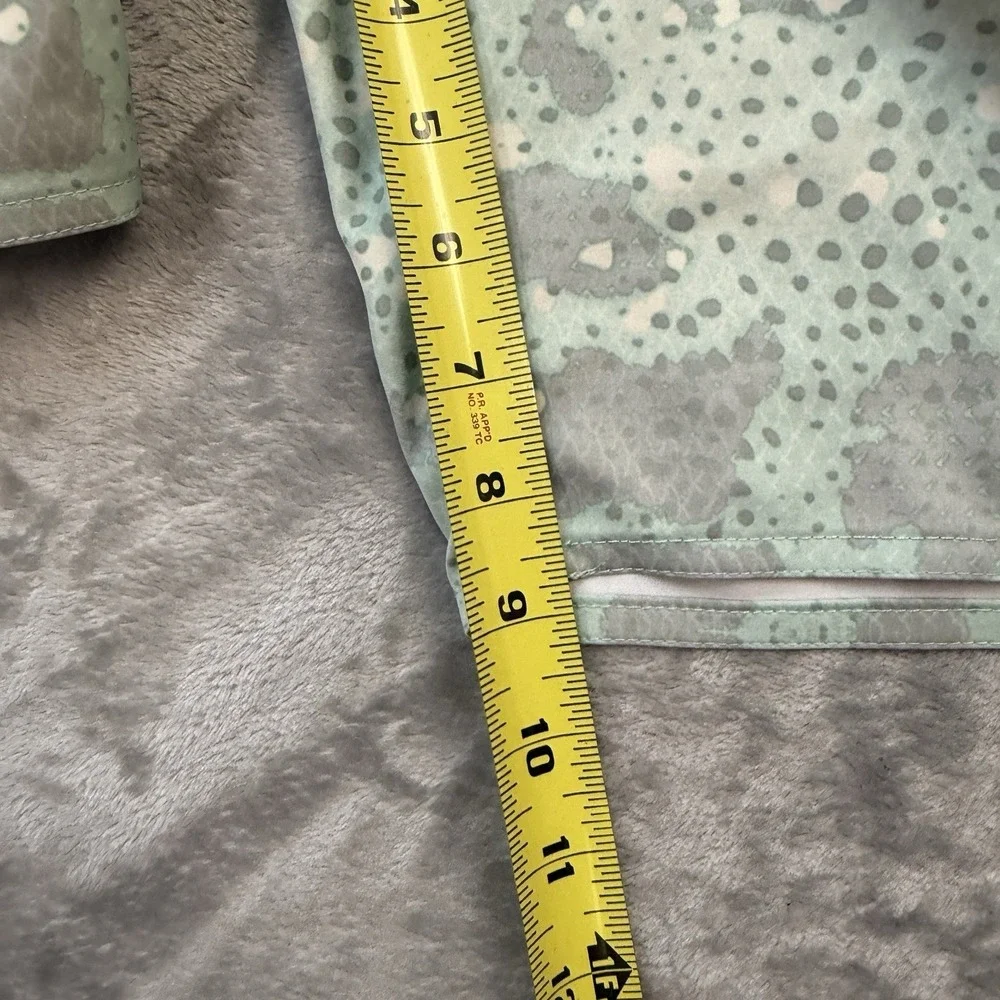 Aftco Swim Trunks Shorts‎ Size 28 Stretch Drawstring green Snake Skin Camouflage